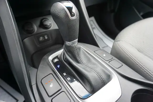 2018 Hyundai Santa Fe in Cars & Trucks in Oakville / Halton Region - Image 21