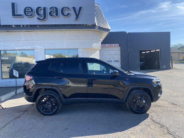 2023 Jeep Compass TRAILHAWK ELITE in Cars & Trucks in Lethbridge - Image 3