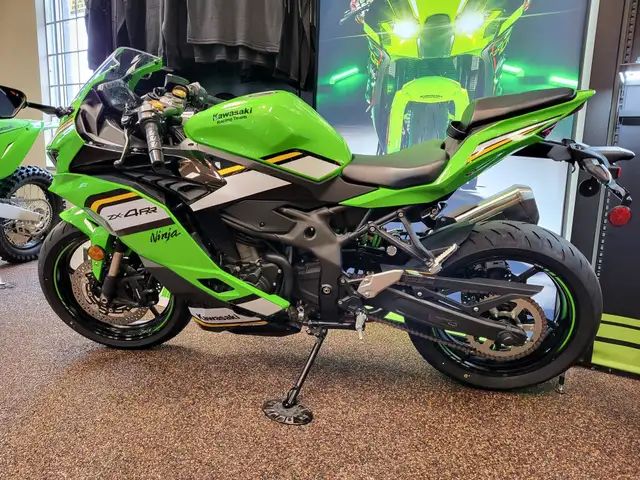 2025 Kawasaki NINJA ZX-4RR in Sport Bikes in St. Catharines - Image 2
