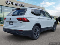 Experience effortless driving with this 2022 Volkswagen Tiguan Comfortline, boasting a powerful Turb... (image 4)