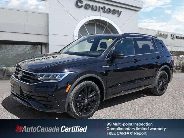 2022 Volkswagen Tiguan Comfortline R-Line Black Edition in Cars & Trucks in Calgary