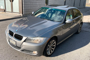 2011 BMW 3 Series 328i xDrive Classic Edition/No Accident/Sun  Roof/Leather/Bluetooth/Push Start