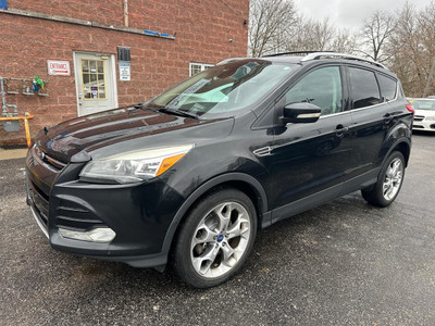  2013 Ford Escape Titanium 4WD/TOP OF THE LINE/NO ACCIDENT/CERTI