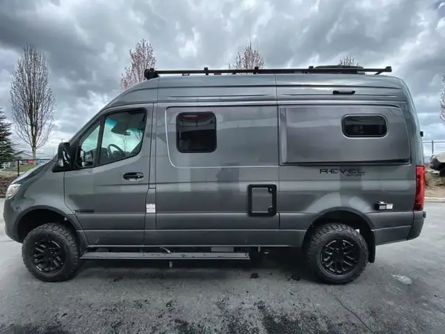 2025 Winnebago Revel Sport 44N in RVs & Motorhomes in Abbotsford - Image 9