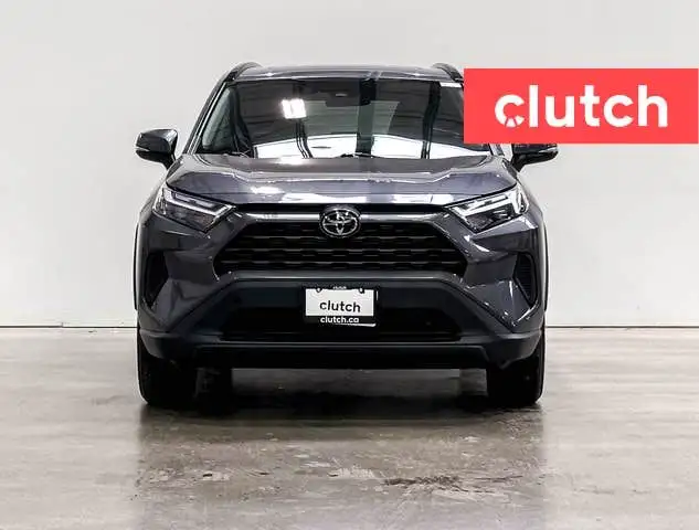 2022 Toyota RAV4 XLE AWD w/ Apple CarPlay, Heated Front Seats, R dans Autos et camions dans Ville de Toronto - Image 4