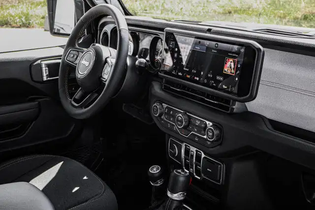 2024 Jeep Wrangler SPORT UNLIMITED 4X4 AUTOMATIC LOW LOW KMS in Cars & Trucks in Strathcona County - Image 18
