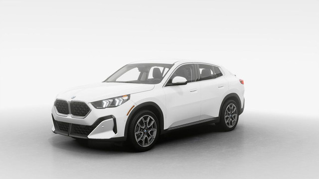 2025 BMW X2 xDrive28i | Blanc Alpin Non Métallique | Sièges in Cars & Trucks in City of Montréal