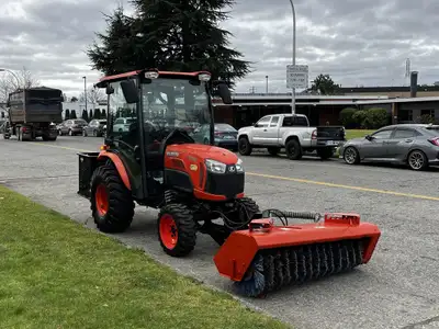 2018 Kubota B2650 Tractor with Sweeper Attachment Kubota 1.3L Diesel 18.2kW @2500rpm 4x4 PTO Hi and...