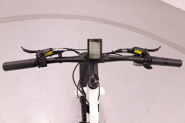 2024 SEVEN PEAKS STRIKER EX9 500W FAT-BIKE WHITE in Street, Cruisers & Choppers in Winnipeg - Image 4