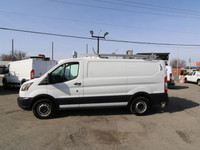 2015 FORD TRANSIT T-150 130" CRÉDIT-BAIL DISPONIBLE 2015 FORD TRANSIT T-150 130" Low Rf 8600 GVWR SW... (image 9)
