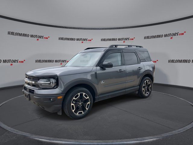 2023 Ford Bronco Sport Outer Banks in Cars & Trucks in Hamilton - Image 4