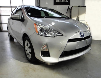  2012 Toyota Prius c VERY WELL MAINTAIN,ALL SERVICE RECORDS,NO R