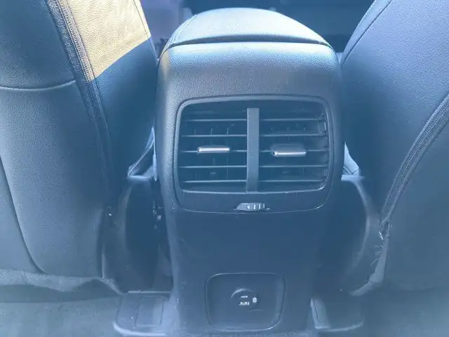 2021 Ford Escape Titanium in Cars & Trucks in Hamilton - Image 18