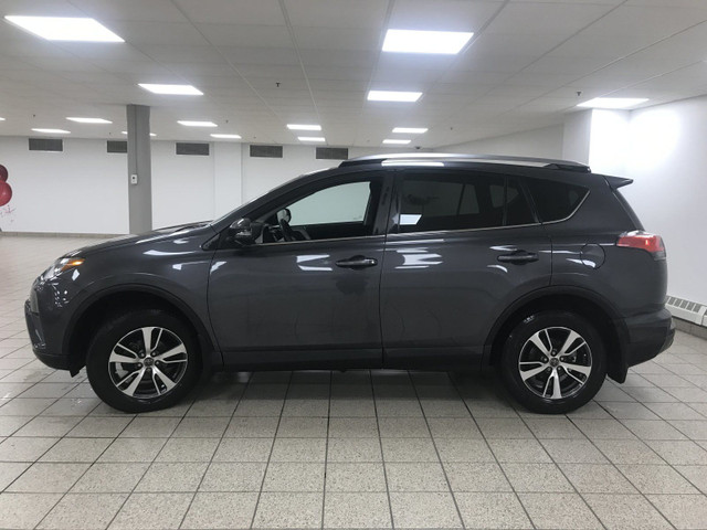 2018 Toyota RAV4 LE in Cars & Trucks in Calgary - Image 3