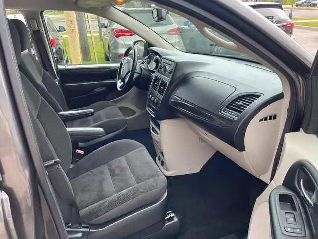 2017 Dodge Grand Caravan 4dr Wgn Canada Value Package in Cars & Trucks in City of Toronto - Image 13