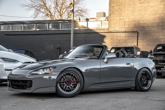 2005 Honda S2000 CONVERTIBLE 6 SPEED PUSH START CARBON FIBER HO in Cars & Trucks in City of Toronto - Image 2