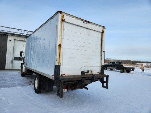Used - 2005 Sterling Acterra Reefer in Heavy Trucks in Red Deer - Image 4