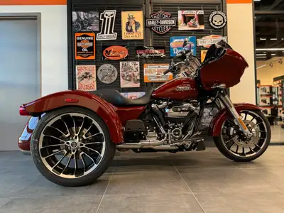 With incredible comfort and impressive style, the Harley-Davidson Road Glide Limited is a long-haul...