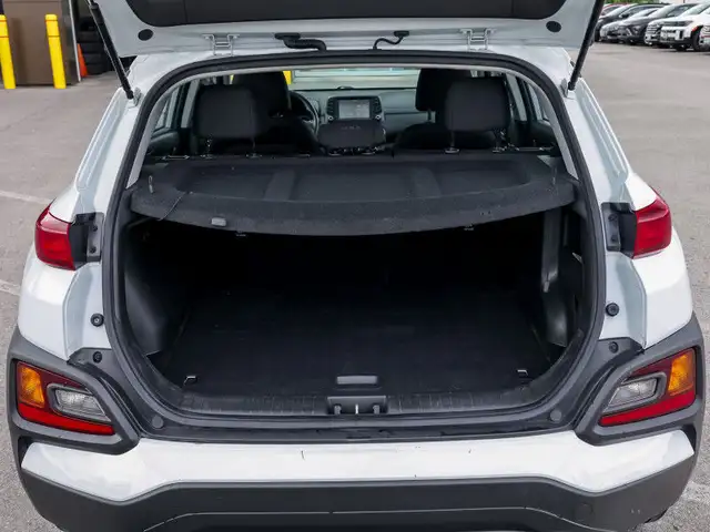 2021 Hyundai Kona 2.0L Essential FWD - Heated Seats - $131 B/W dans Autos et camions dans Ottawa - Image 11