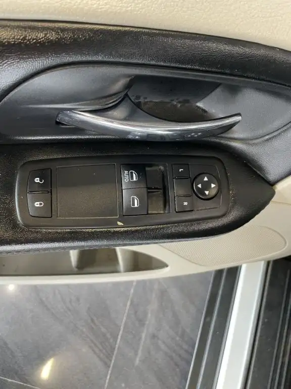 2015 Ram Cargo Van C/V in Cars & Trucks in City of Montréal - Image 26