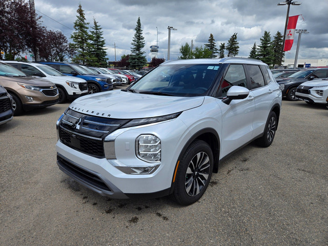2025 Mitsubishi Outlander LE in Cars & Trucks in Calgary - Image 3