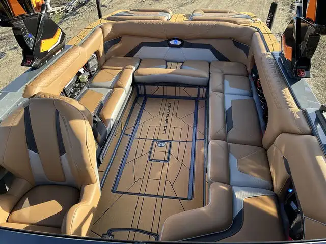 2025 Centurion RI245 in Powerboats & Motorboats in Kelowna - Image 15