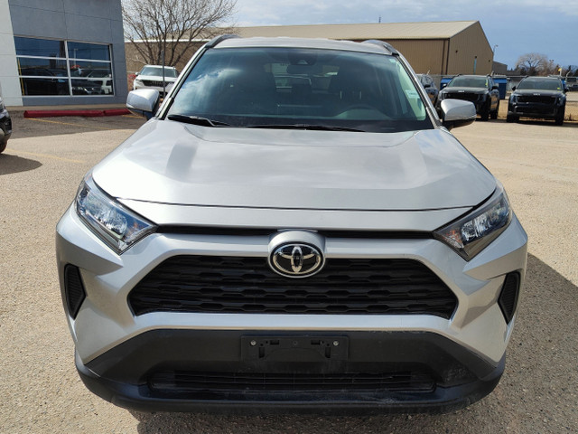2020 Toyota RAV4 LE/AWD/BACKUP CAM/LASER CRUISE ACCIDENT FREE in Cars & Trucks in Prince Albert - Image 2