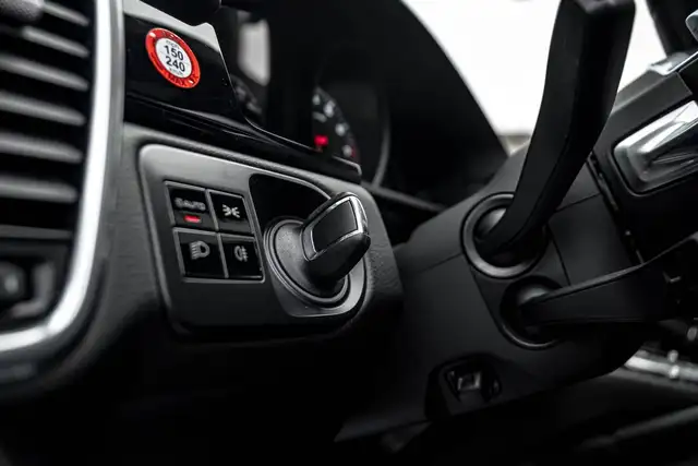 2021 Porsche Cayenne AWD COUPE PANO SPORT PKG NAVI 360 CAM dans Autos et camions dans Ville de Toronto - Image 16