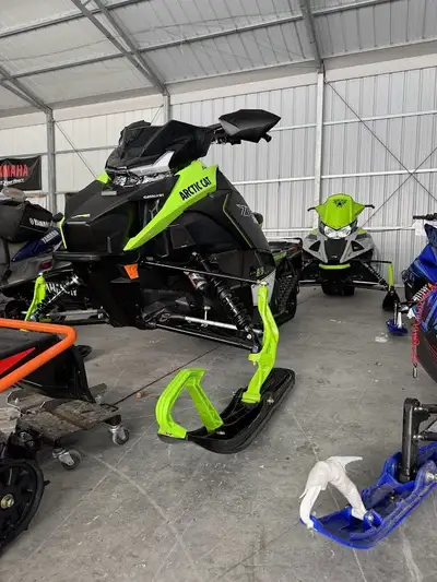 ZR R-XC The Cross-Country Champion The R-XC you know and love just got a major upgrade. This race-wi...