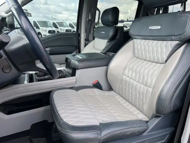 2023 Ford Super Duty F-350 SRW Limited CrewCab 160 | MoonRoof dans Autos et camions dans Ville d’Edmonton - Image 10