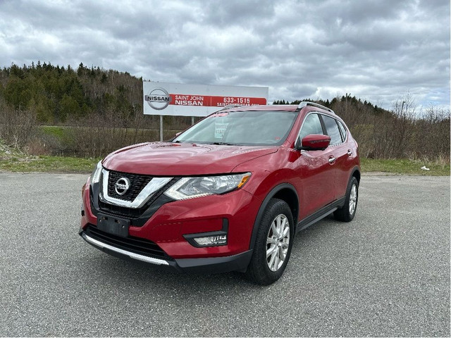  2017 Nissan Rogue SV Technology Package/Power Lift Gate/Navigat in Cars & Trucks in Saint John