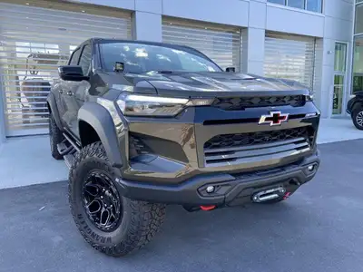 The 2025 Chevrolet Colorado ZR2 Bison in Harvest Bronze Metallic is an exceptionally rugged and high...