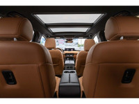 WHAT A GORGEOUS SUV WITH A CLEAN CARFAX AND ONLY ONE PREVIOUS OWNER! - Surround View Camera - Leathe... (image 6)