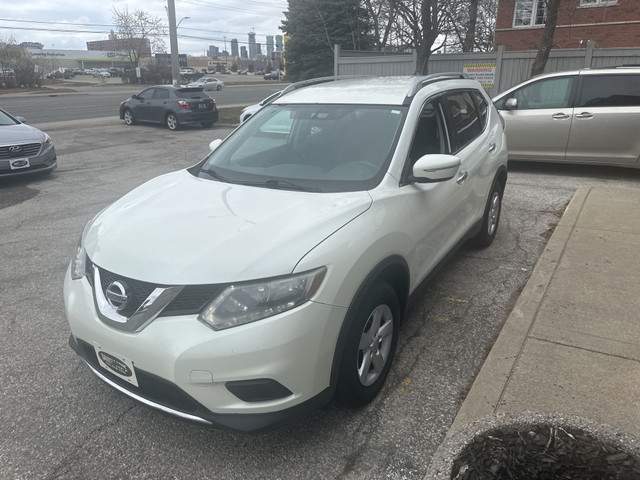 2015 Nissan Rogue FWD 4dr SV in Cars & Trucks in Mississauga / Peel Region - Image 3