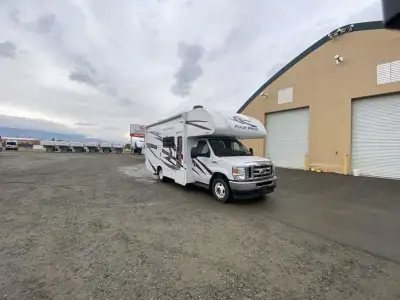 We are looking for good pre owned Rv's to buy or consign!! Thor Motor Coach Four Winds Class C gas m...