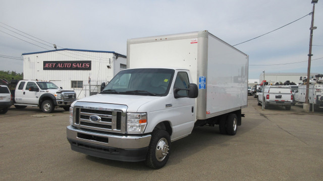 2022 Ford E-450 16 FT CUBE VAN GAS in Cars & Trucks in Edmonton - Image 3