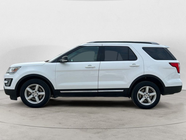 2017 Ford Explorer XLT |HTD SEATS|4X4|CLEAN TITLE| in Cars & Trucks in Winnipeg - Image 2