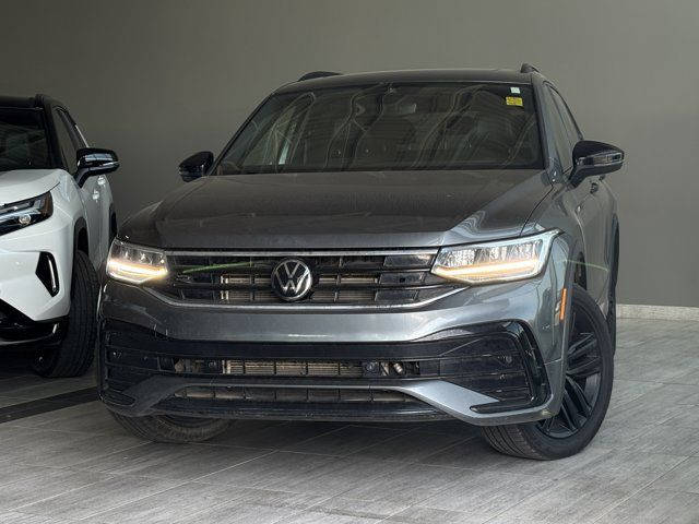2022 Volkswagen Tiguan Comfortline R-Line Black Edition | in Cars & Trucks in Edmonton - Image 3