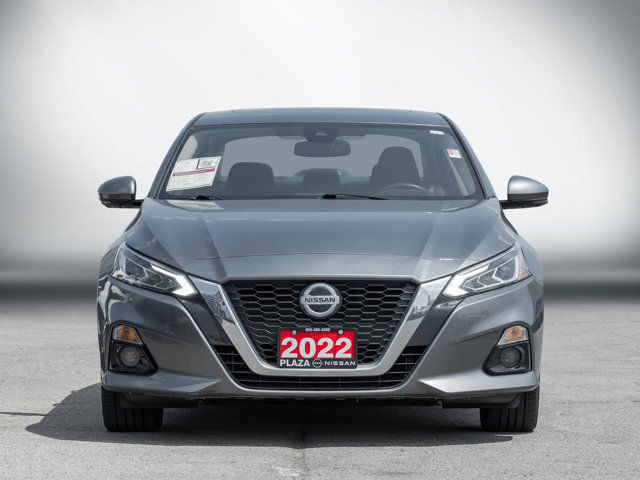 2022 Nissan Altima 2.5 Platinum | Clean Carfax | Alloy Rims in Cars & Trucks in Hamilton - Image 2