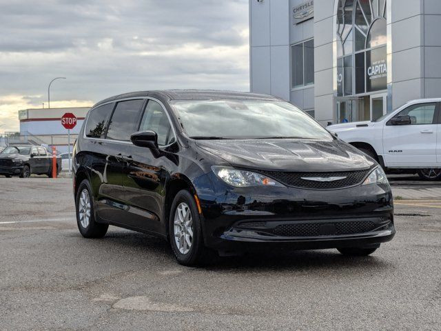 2024 Chrysler Grand Caravan SXT-7.0 Touchscreen-Stow-N-Go-& More in Cars & Trucks in Calgary - Image 2