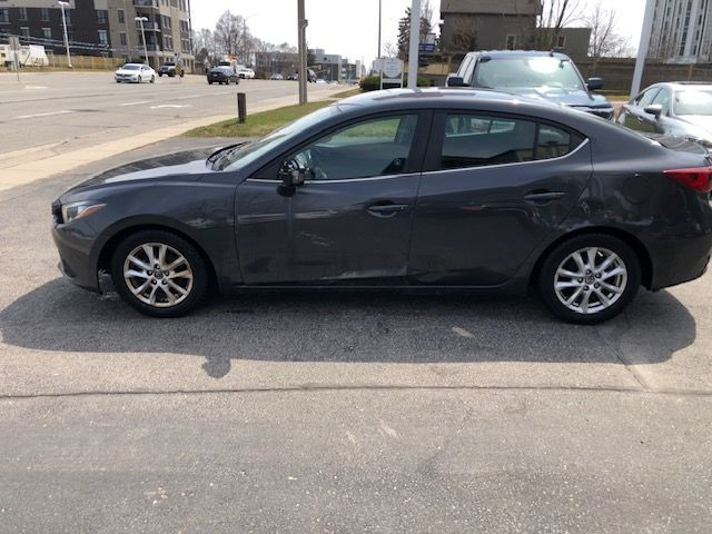 2015 Mazda Mazda3 GS only 139000km in Cars & Trucks in Cambridge - Image 4