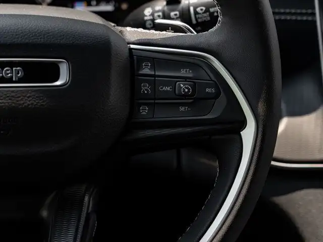 2025 Jeep Grand Cherokee L Altitude dans Autos et camions dans Barrie - Image 21