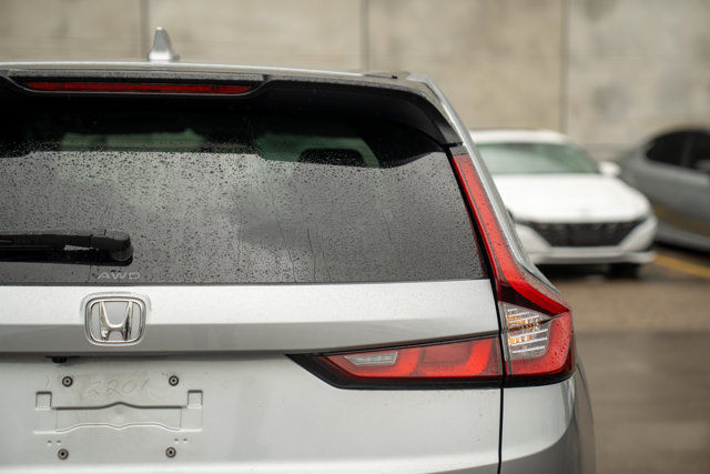 2025 Honda CR-V LX in Cars & Trucks in Edmonton - Image 4