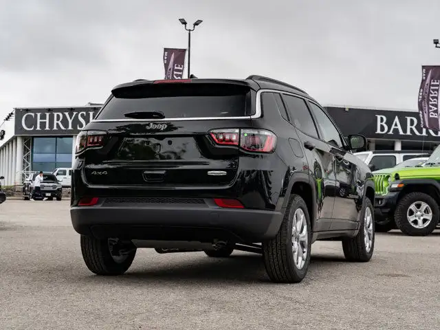 2025 Jeep Compass North in Cars & Trucks in Barrie - Image 8