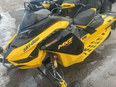 2024 Ski-Doo MXZ X-RS with Competition Package Rotax 850 E-TEC Turbo R Ripsaw II 10.25 in 2000kms 20...