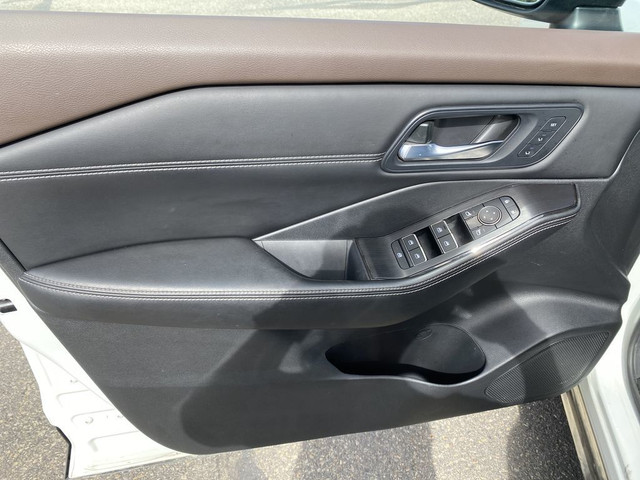 2023 Nissan ROGUE SL AWD; SUNROOF; LEATHER in Cars & Trucks in Red Deer - Image 3