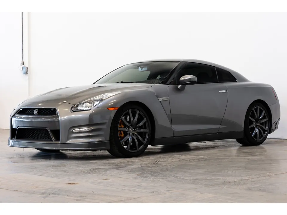 2013 Nissan GT-R LOCAL CAR NO ACCIDENTS WITH UPGRADES