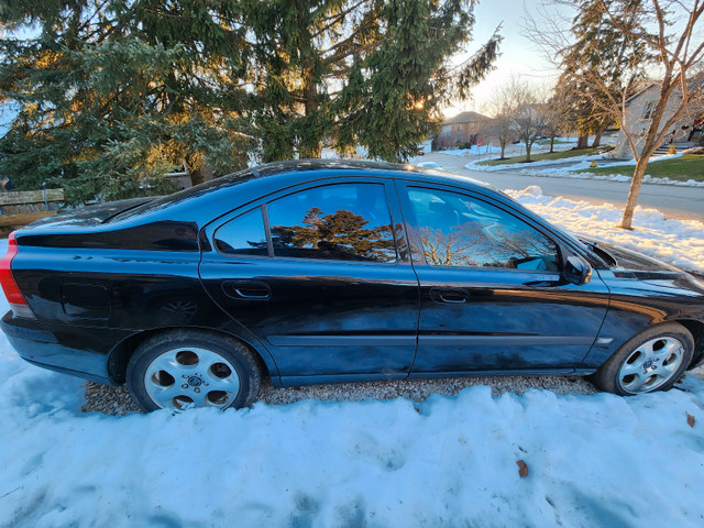 2004 Volvo S60 2.4 in Cars & Trucks in Kitchener / Waterloo