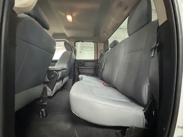 2019 Ram 1500 Classic ST - EXPRESS - 4WD - 5.7L V8 - JAMAIS ACCI in Cars & Trucks in Laval / North Shore - Image 18