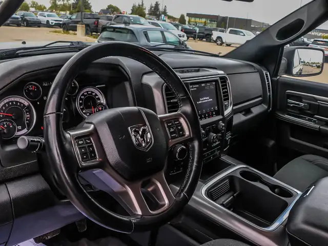 2021 RAM 1500 Classic SLT Warlock | GPS | Park Senses | Back-... in Cars & Trucks in London - Image 20